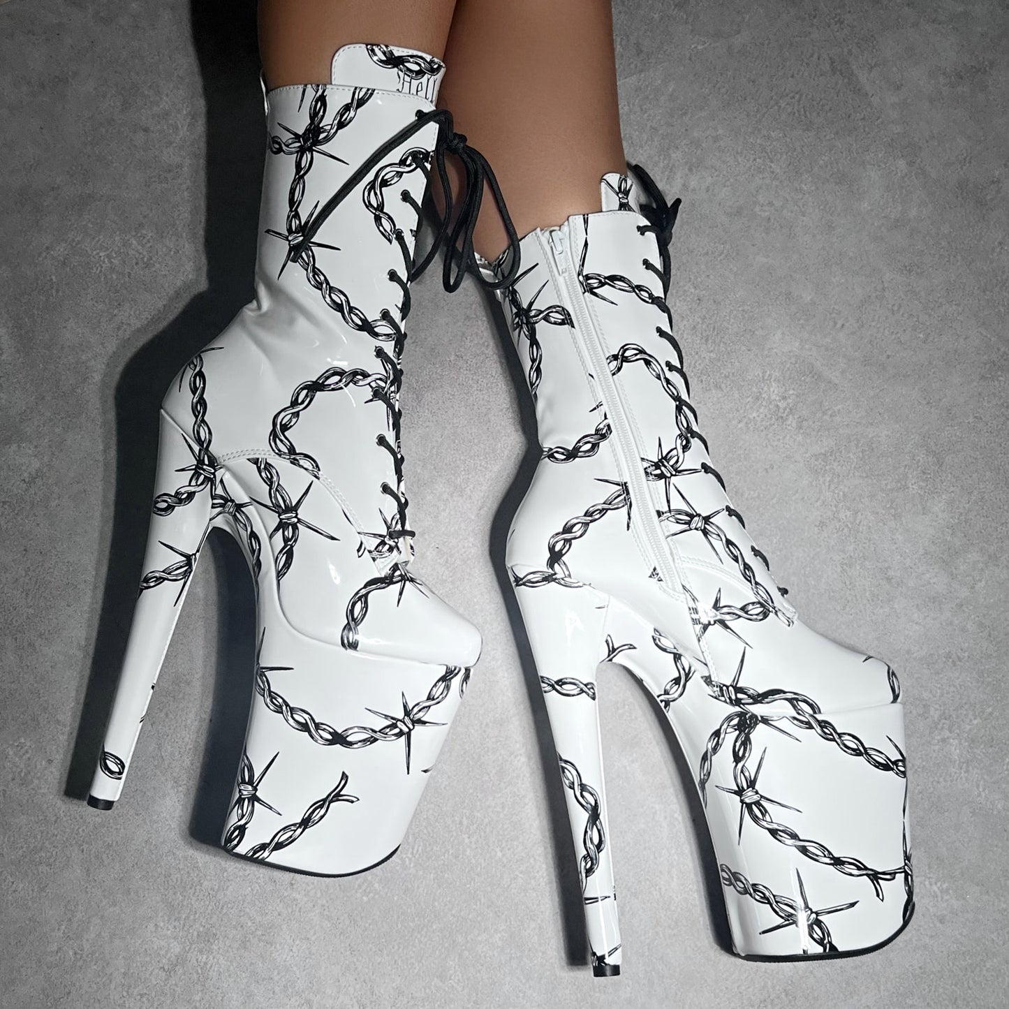 ALICE UNCHAINED - Boot - 9INCH