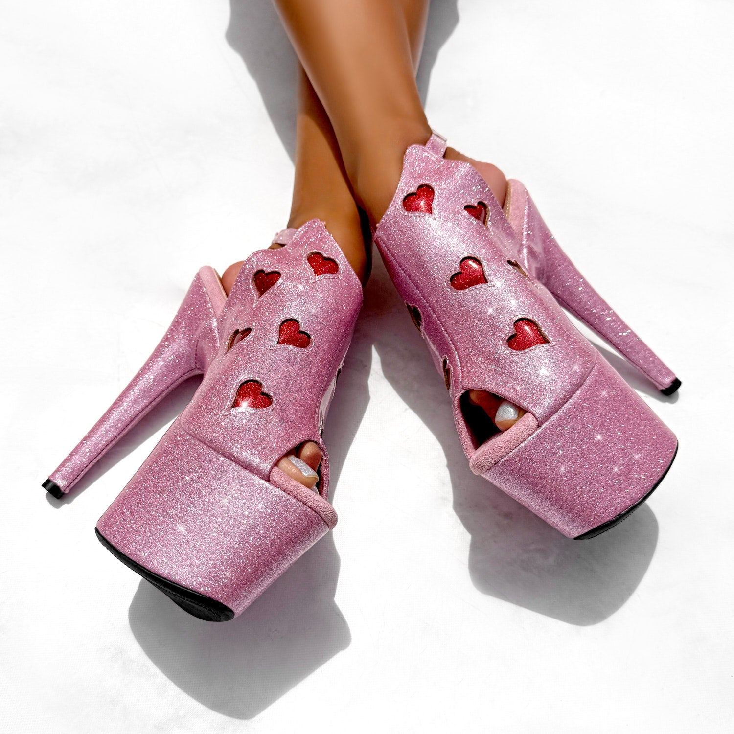 CUPID'S CHOKEHOLD - SHIELD STILETTO - 7INCH – Hella Heels US