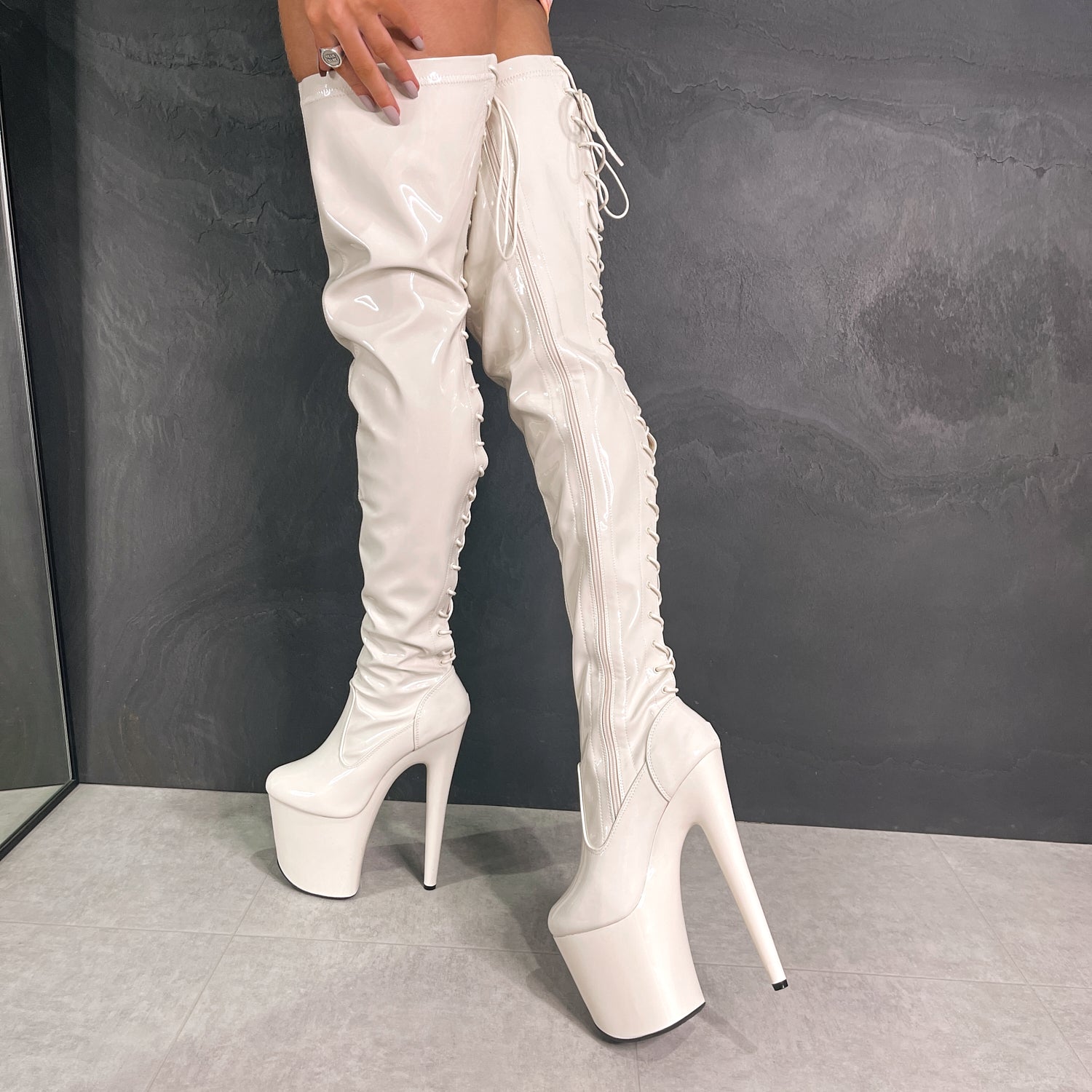 LipKit Thigh High - No Angel - 8 INCH – Hella Heels US