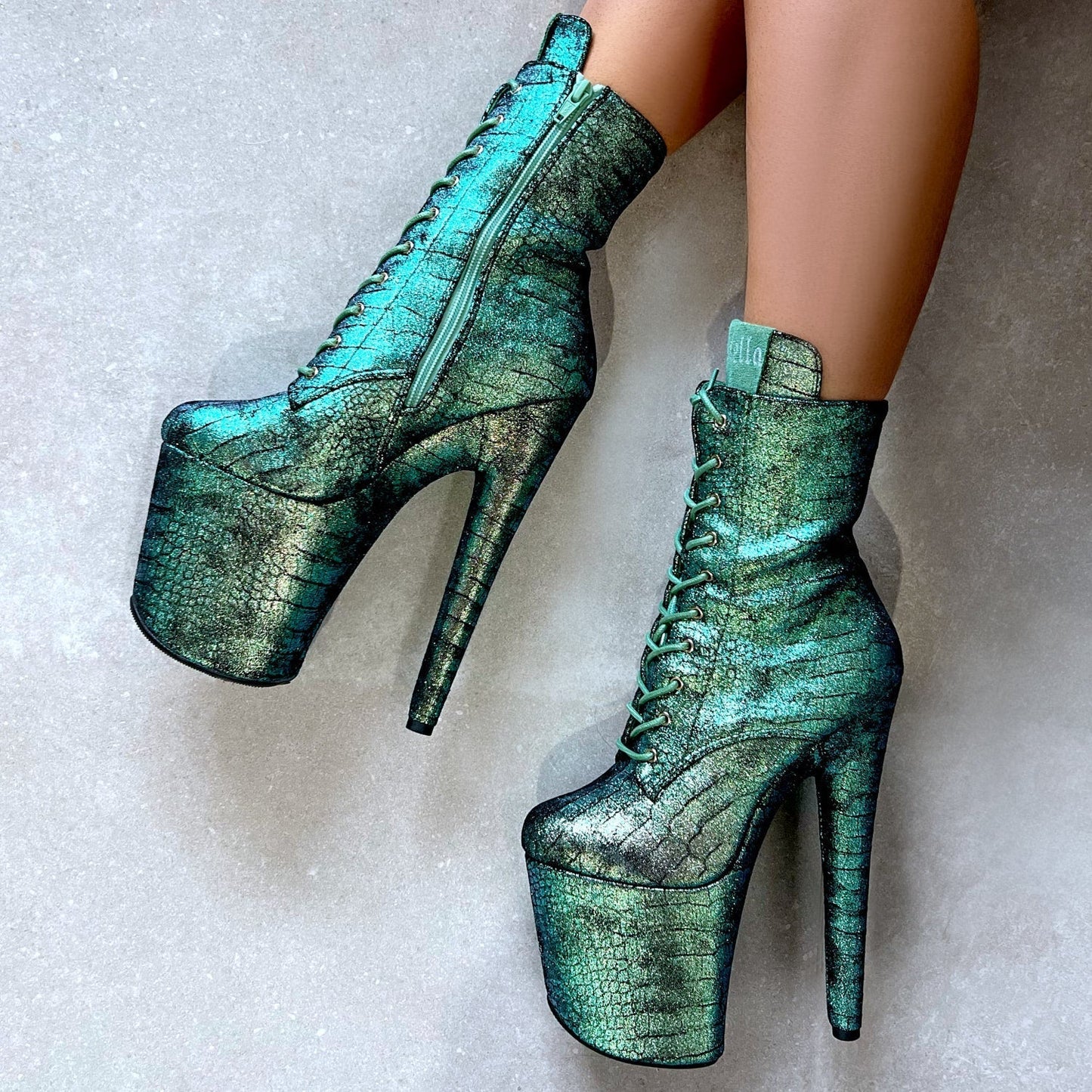 Mermaid Dreams Boot - 8INCH