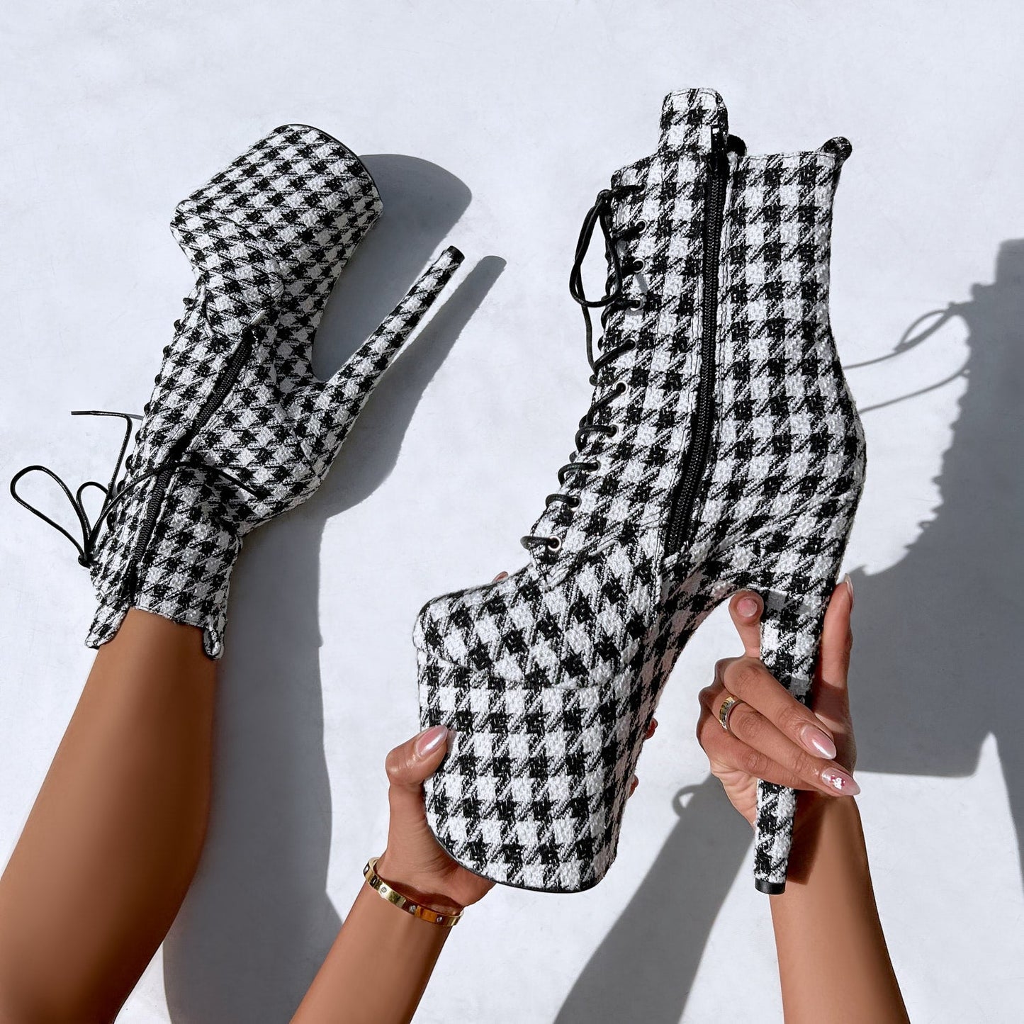 Houndstooth Boot - 8INCH