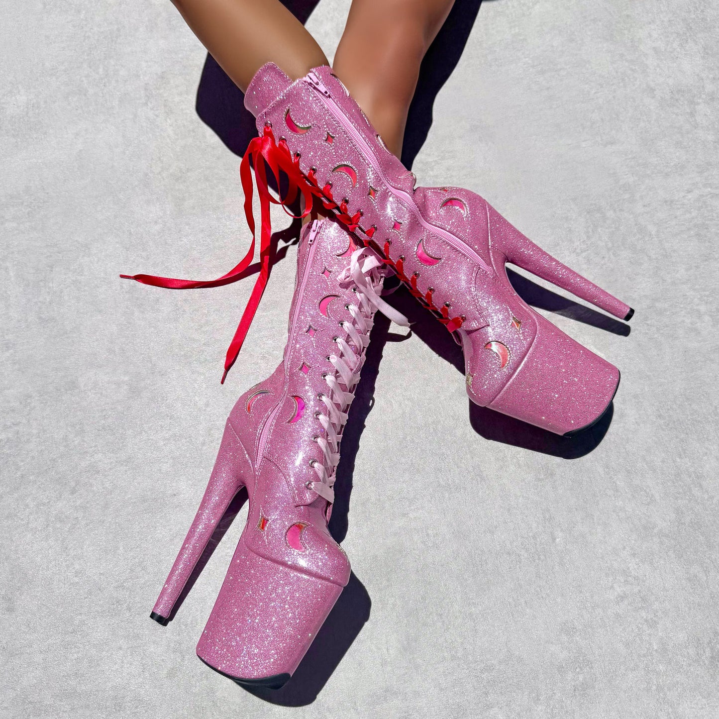 The Glitterati Cosmic Boot - Pink Sparkle - 8INCH