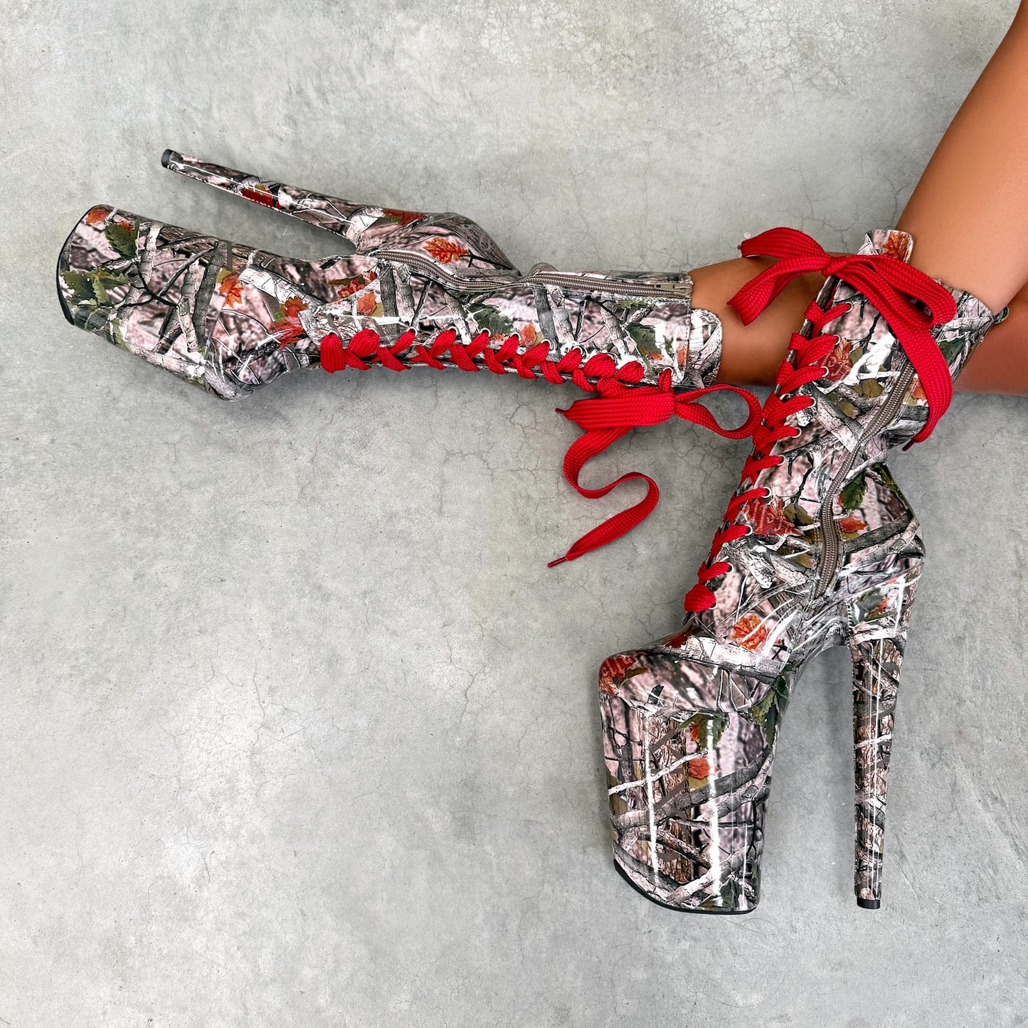 Manhunt - Boot - 9INCH - LIMITED ED.