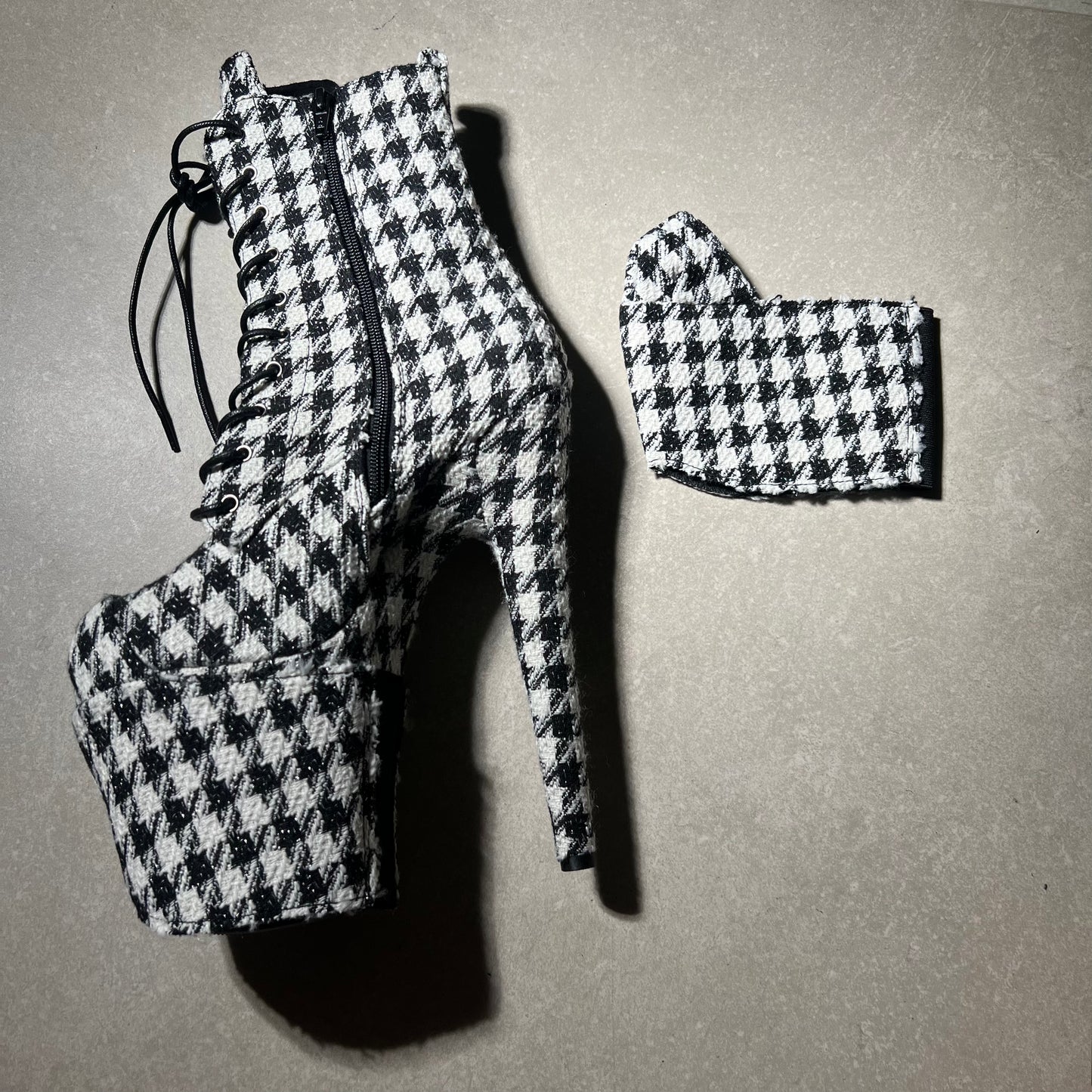 Classique Shoe Protector - Houndstooth - 8 INCH