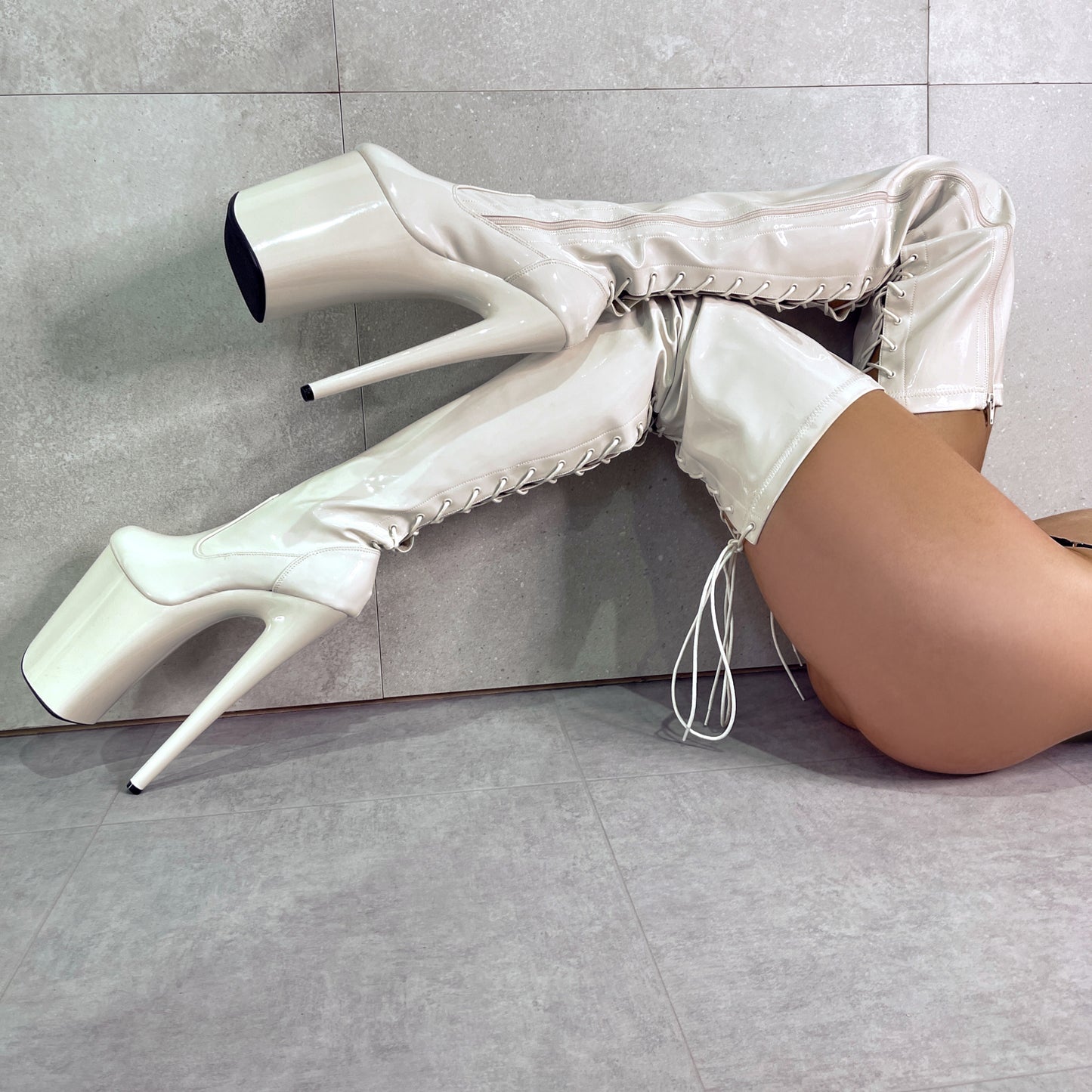 LipKit Thigh High - No Angel - 9 INCH