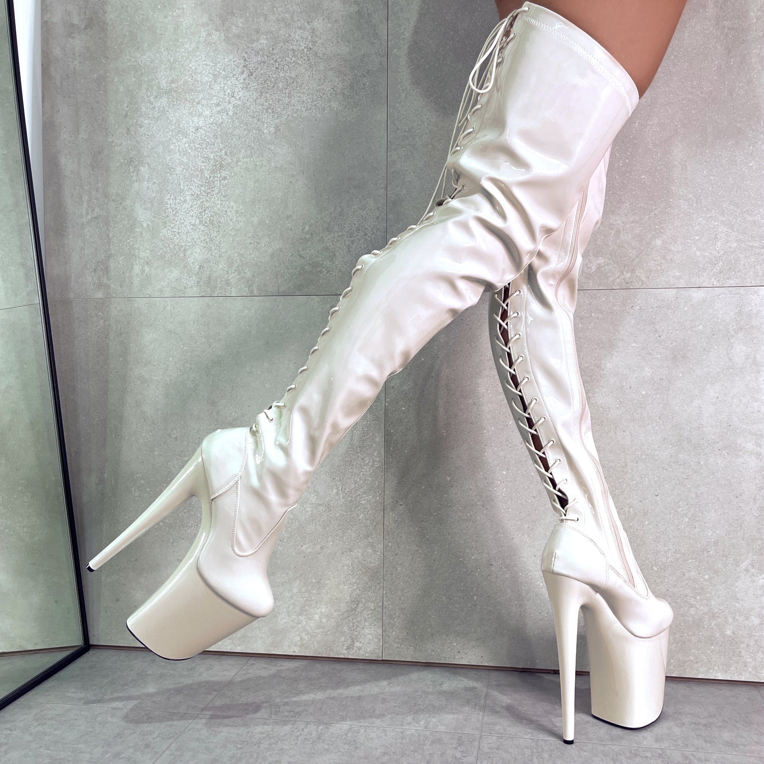 LipKit Thigh High - No Angel - 9 INCH – Hella Heels US