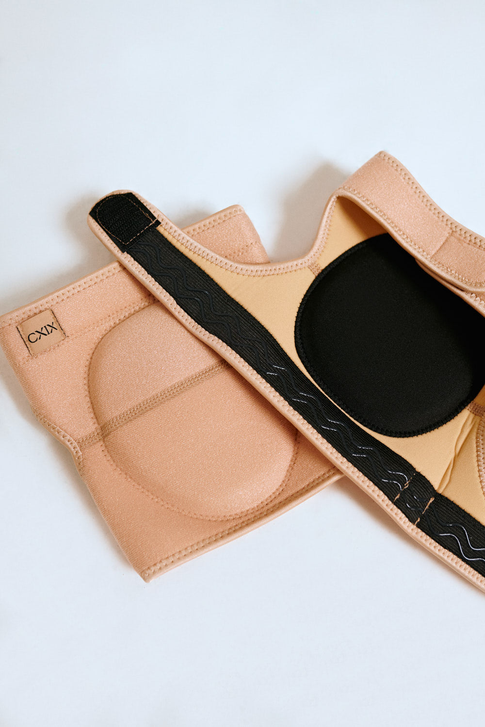 Velcro Knee Pads: Sand