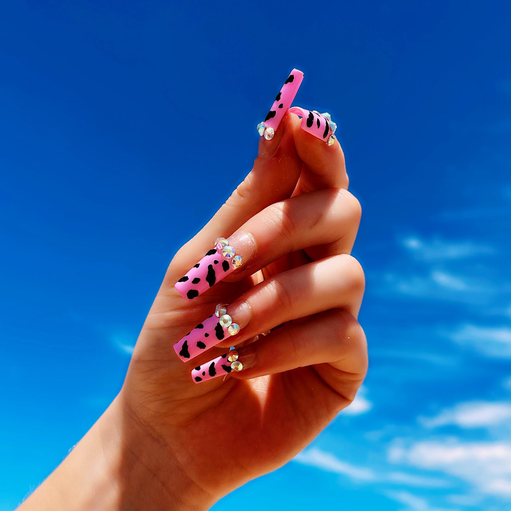 press_on_nails_.boujee_long_square_frenchtip