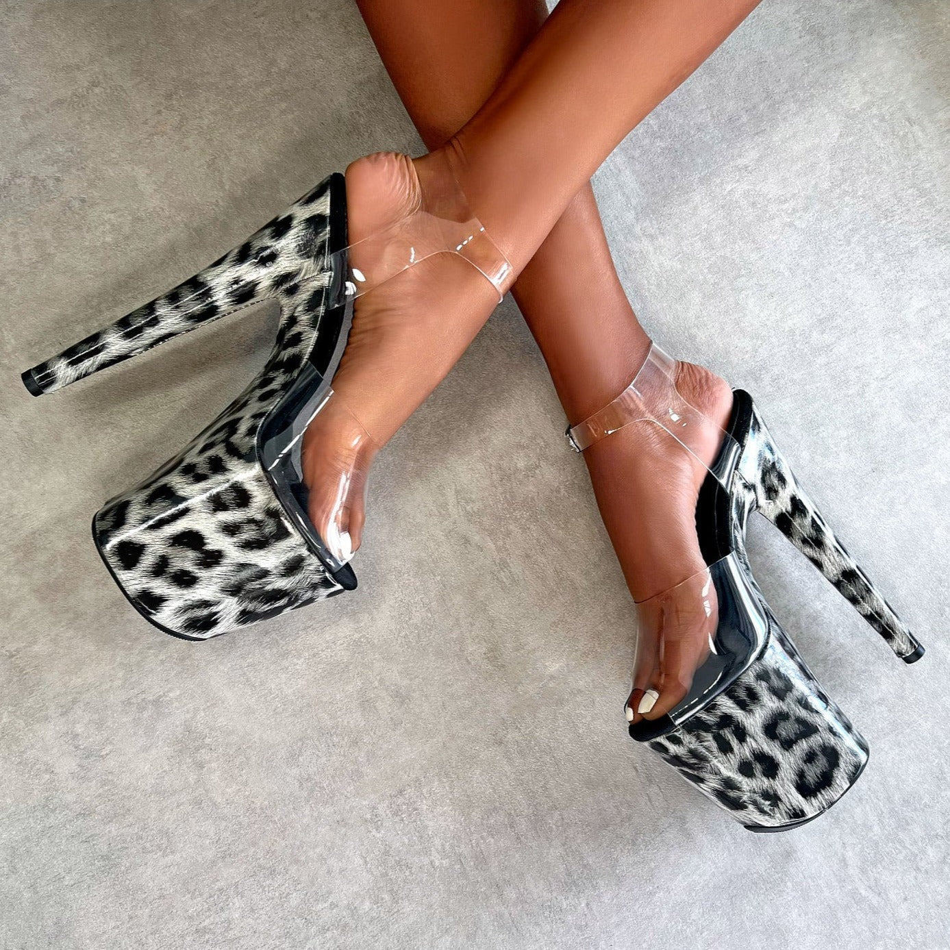 Snow Leopard Stiletto - 8 INCH